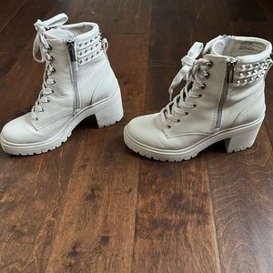 Steve Madden jaydin combat boots